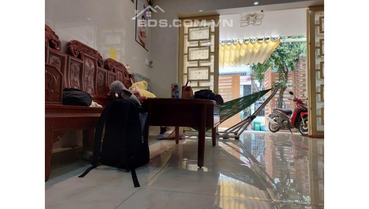 Bán gấp nhà hẻm xe tải 3tầng 4PN đường Lâm Thị Hố-P.Tân Chánh Hiệp Quận 12. Giảm còn 4,5 tỷ.